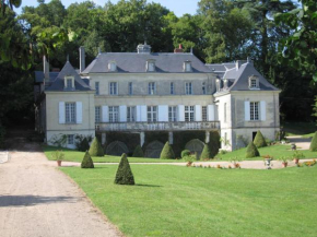 Гостиница Chambres d'Hôtes Le Château de la Plante  Туре